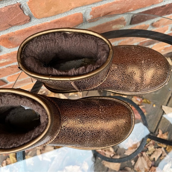 UGG Classic Mini Metallic Sparkle Size 6 Bronze - Picture 4 of 9